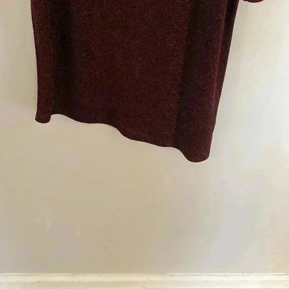 Women's New Directions Woman Size 1X Red-Black Metallic‎ Pullover Blouse - Picture 5 of 6